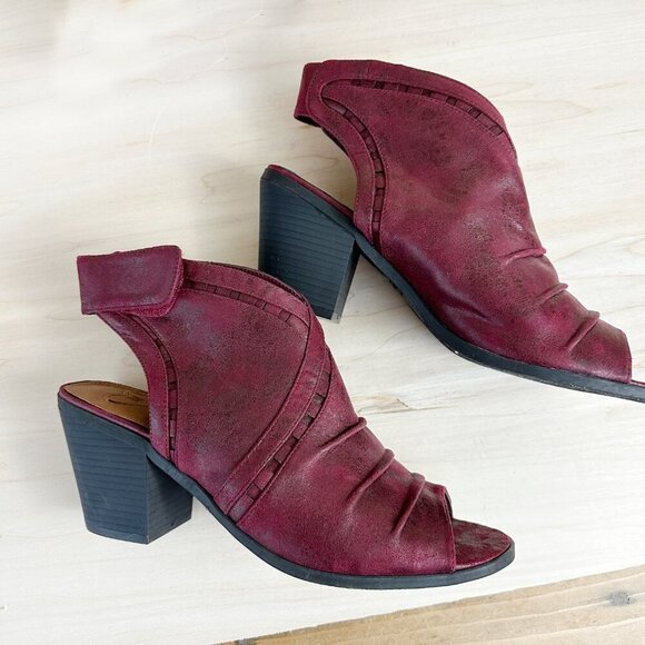 Madeline Red Heeled‎ Ruched Peep-Toe Bootie Sandals Open 10 Marvelous - Picture 8 of 8